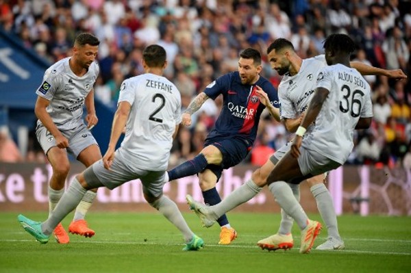 Shams：梅尔顿将在明天勇士与76人比赛中复出